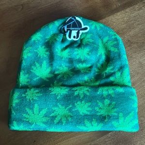 New League Unisex Leaf Print Hat. NWT
